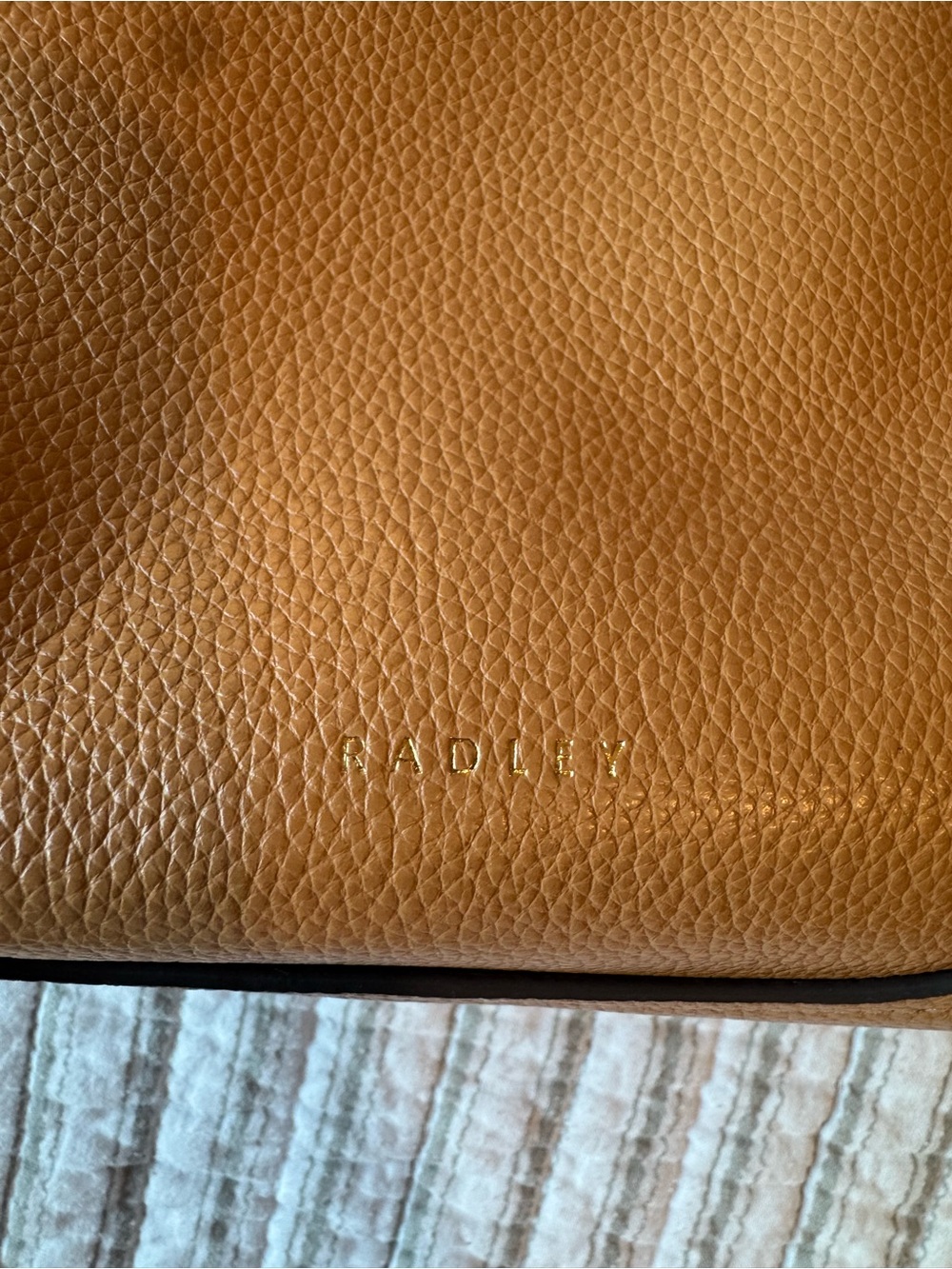 RADLEY LONDON Tan Pebbled Leather Crossbody Bag Top Zip - Picture 2 of 5